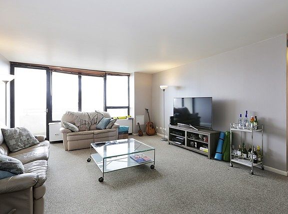 2nd image of 3930 N Pine Grove Ave APT 1603