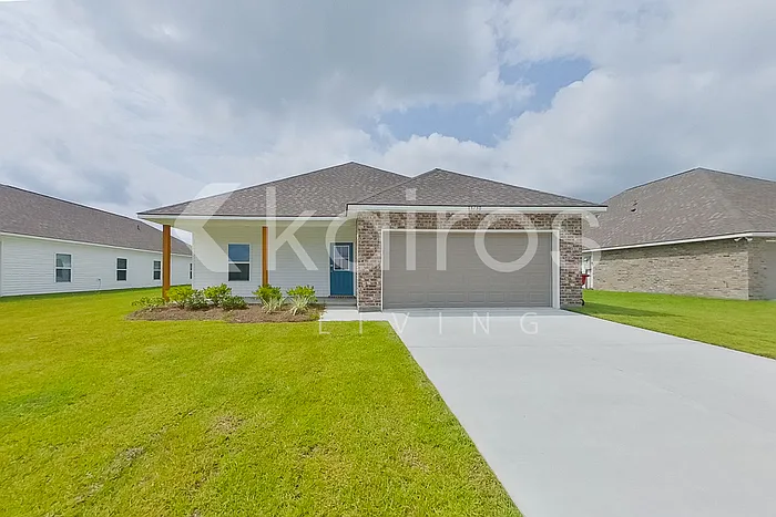 4 bed, 2.0 bath, 1950 sqft, $2,175 — Photo 1