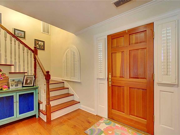 3rd image of 1409 S Windward Dr