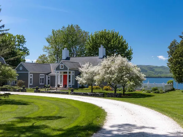 1462 Lake Road, Panton, VT 05482