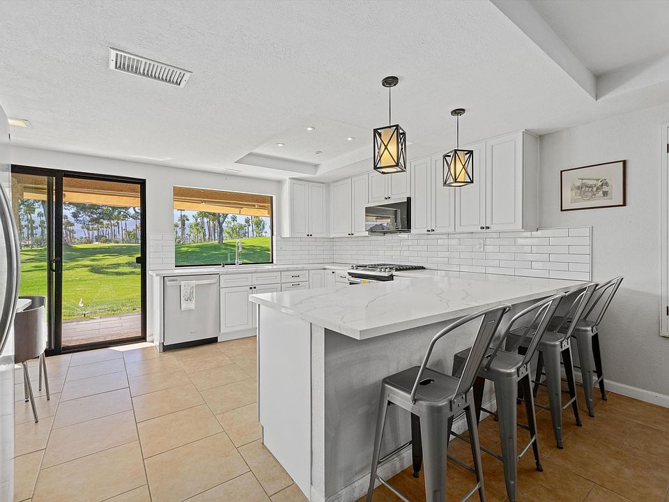 1st image of 11 Camino Arroyo Pl
