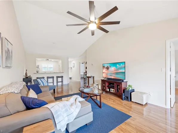 733 Landover CT #203, NAPLES, FL 34104