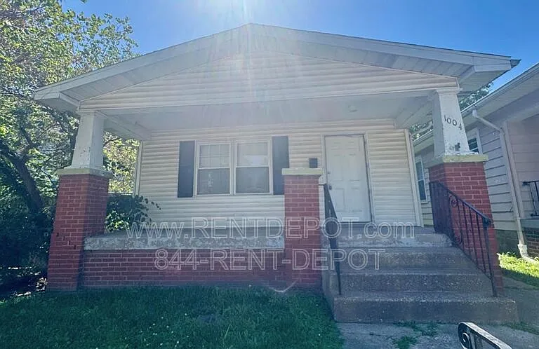 1004 N Governor St — Photo 1