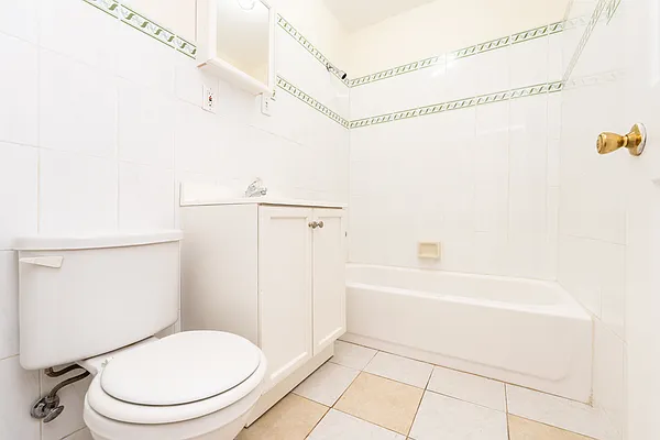 Rented by Friedman Mayer, LREB | media 7