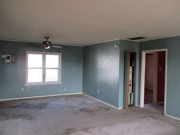 4th image of 1909 NW Columbia Ave