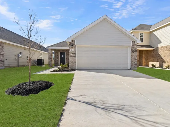 415 Woodhouse Way, Fort Worth, TX 76140