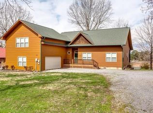905 Holiday Ln, Sevierville, TN 37876