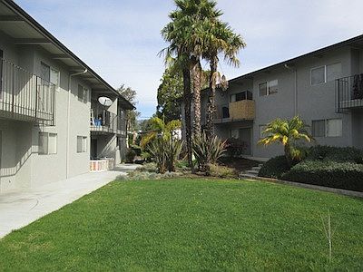 4th image of 555 Westmont Ave APT 131