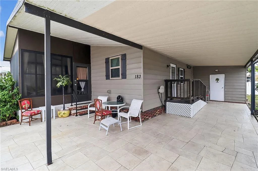 2 bed, 2.0 bath, 845 sqft, $2,000 — Photo 2