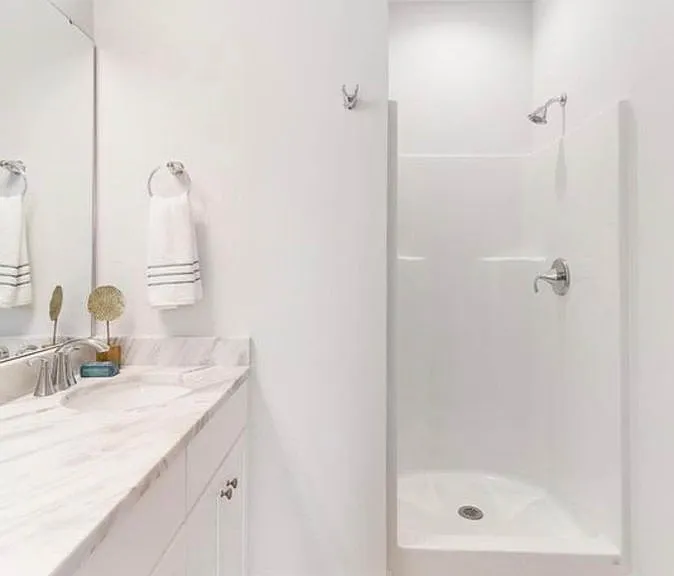 2044 Arbutus Ave — Photo 16