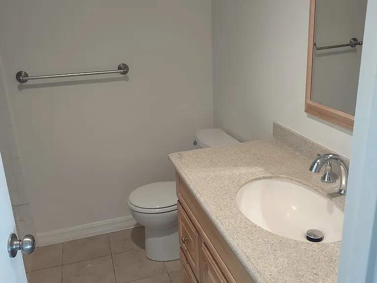 1009 N Avenue 67 — Photo 11