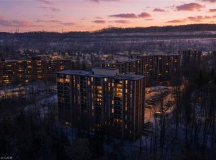 Forest Glen, Hamilton, ON L8S 1J7