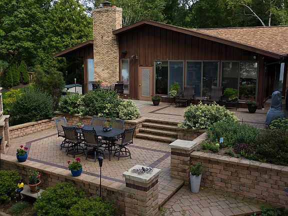 2nd image of 1204 Lake Shore Dr