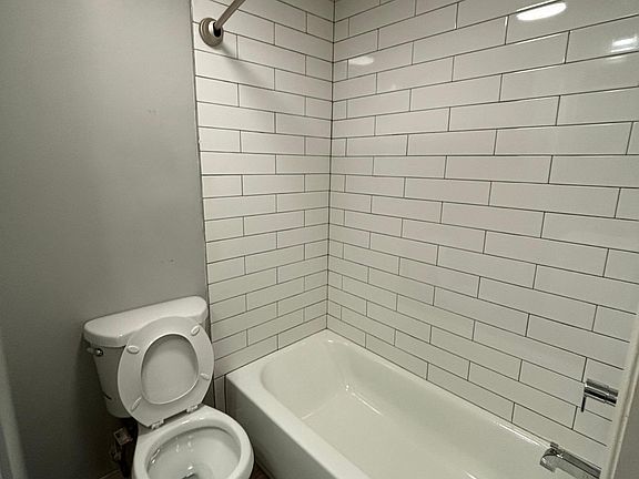 4th image of 3726 School Ln #5