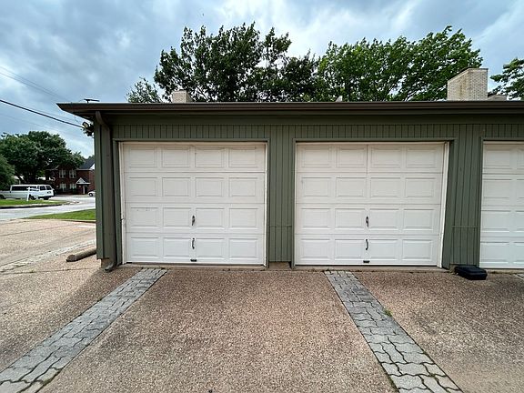 4th image of 2641 McCart Ave