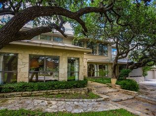 302 Riverhill Blvd, Kerrville, TX 78028