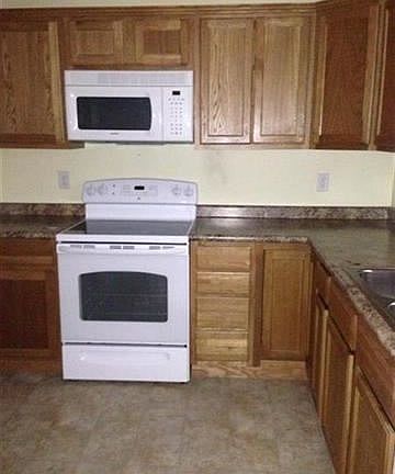 4th image of 5802 Foxboro Dr