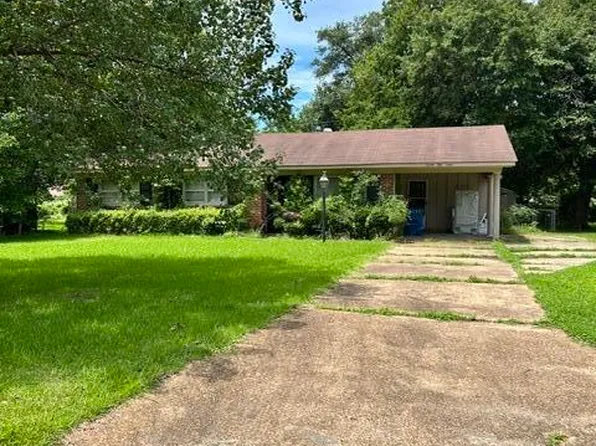 1559 Azalea Dr, Clarksdale, MS 38614