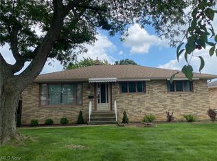 4751 Sunny Ln, Brooklyn, OH