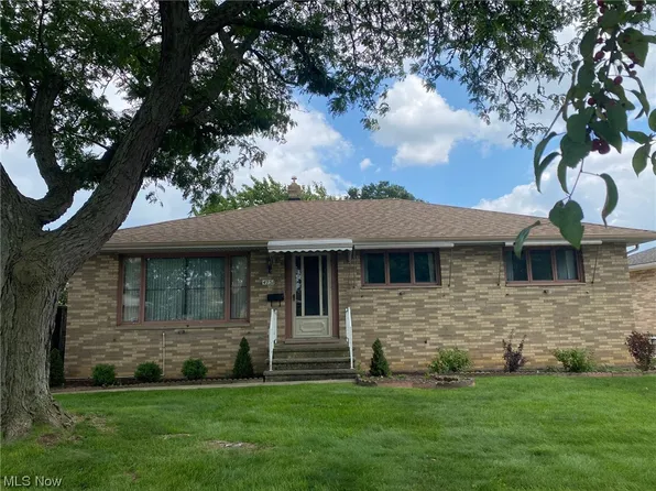 4751 Sunny Ln, Brooklyn, OH 44144