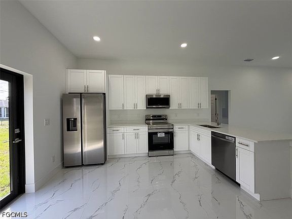 4th image of 3931 Sunset Rd