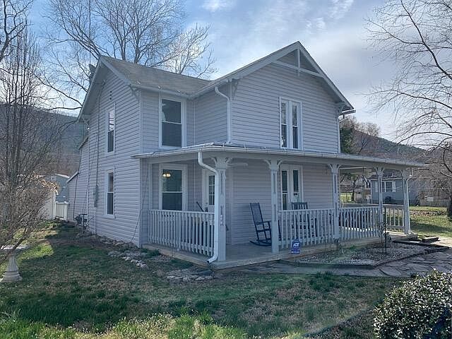 1st image of 1640 Chestnut Ave