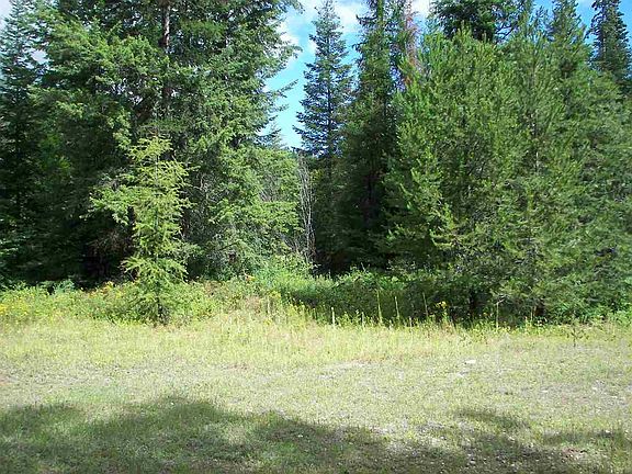 2nd image of 1880 Blue Creek Rd