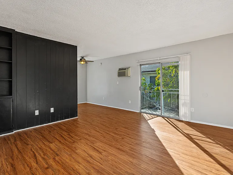 4522 Dawson Ave #4 — Photo 5