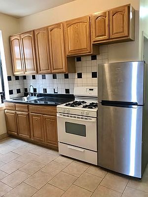4th image of 38-12 Astoria Blvd S #8