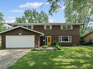 805 Shurts St, Urbana, IL 61801