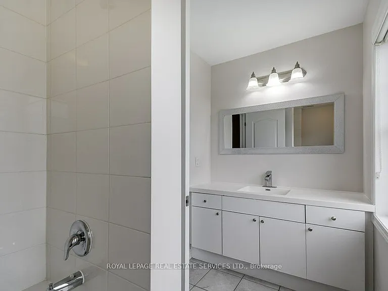329 Gooding Cres — Photo 30