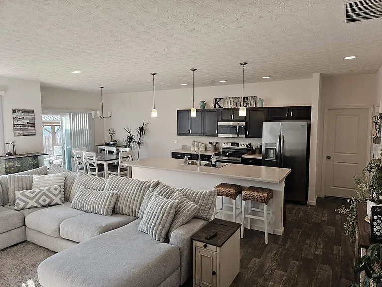 4721 Gawain Dr — Photo 3