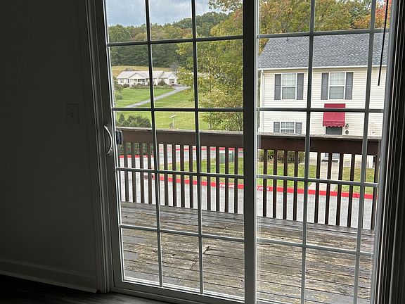 5th image of 2201 Cherokee Rd APT 19