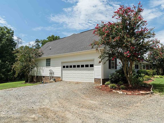 3rd image of 160 Eubanks Farm Rd