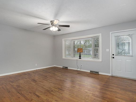 4th image of 3544 S Franklin Avenue