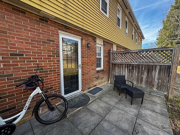 2nd image of 252 West St APT 3