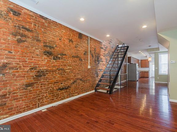 4th image of 131 N Collington Ave