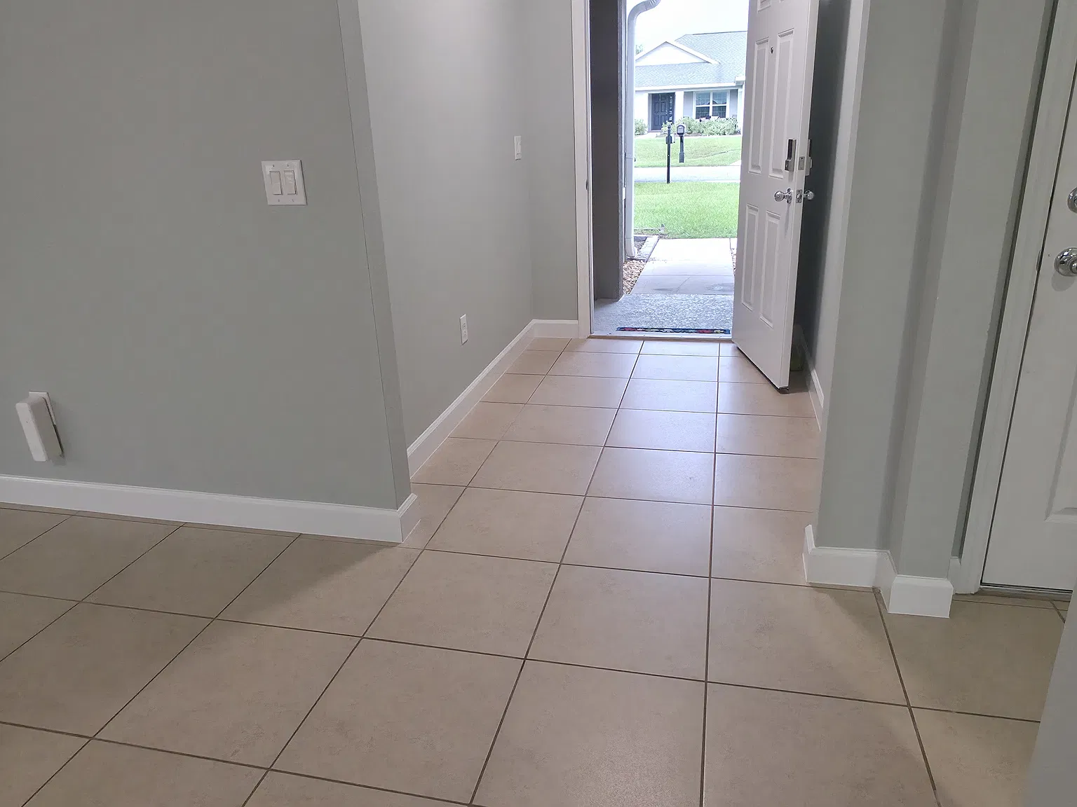 3 bed, 1795 sqft, $2,300 — Photo 4