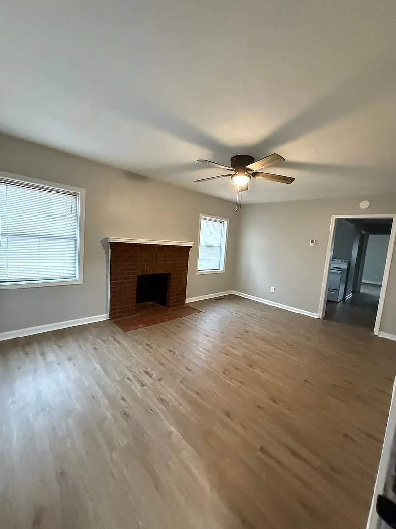 226 Sutherland Drive — Photo 4
