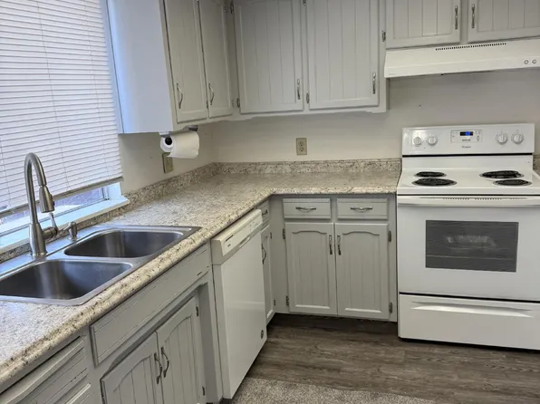 771 Theta Cir Unit 2, Porterville, CA 93257