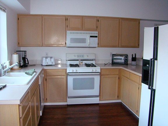 2nd image of 788 2nd Ave NW