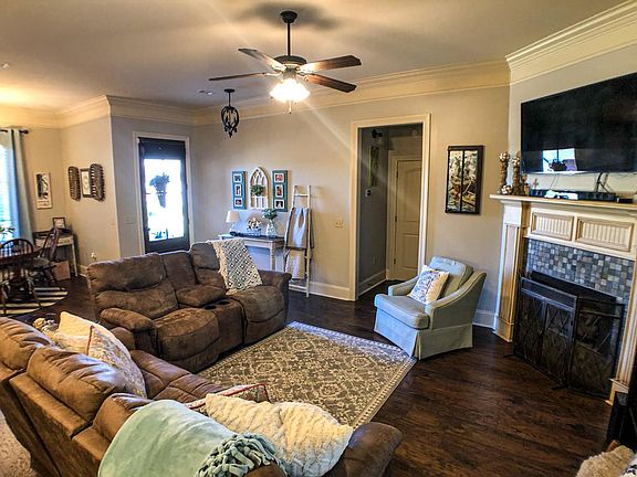 4th image of 125 Meadowcreek Dr