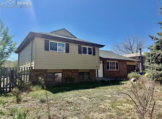 405 Arms Ln, Fountain, CO 80817