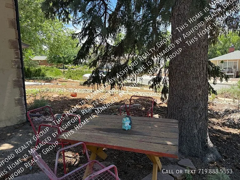 1220 E San Rafael St — Photo 21