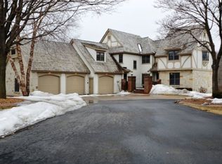 153 Pine Ct, Grand Chute, WI 54915