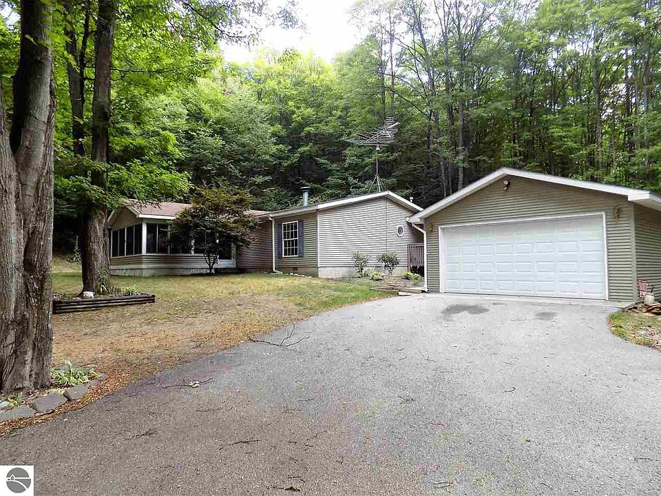 1st image of 6081 Eastwood Ct