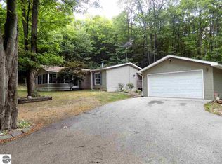 6081 Eastwood Ct, Bellaire, MI 49615