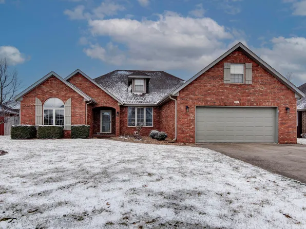 707 N Milton Drive, Nixa, MO 65714