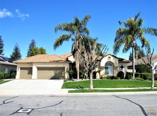 2218 Crocus Dr, Bakersfield, CA