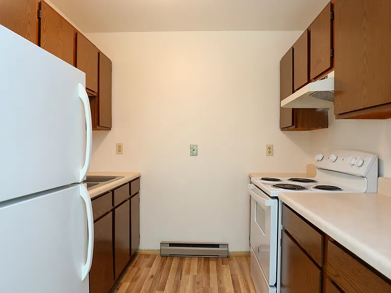 126 Main St — Photo 3